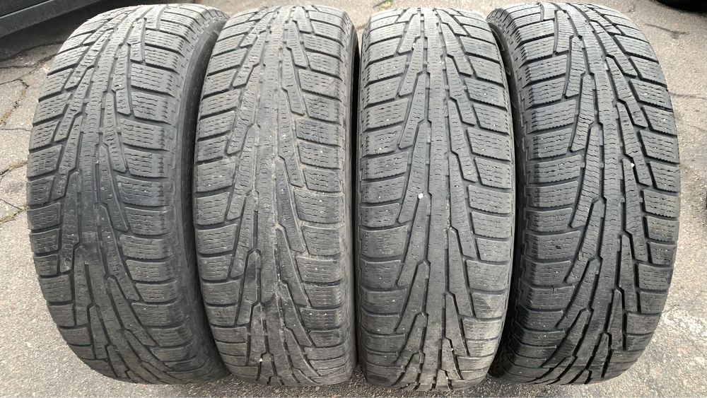 Зимові шини 225/65 R17 Nokian