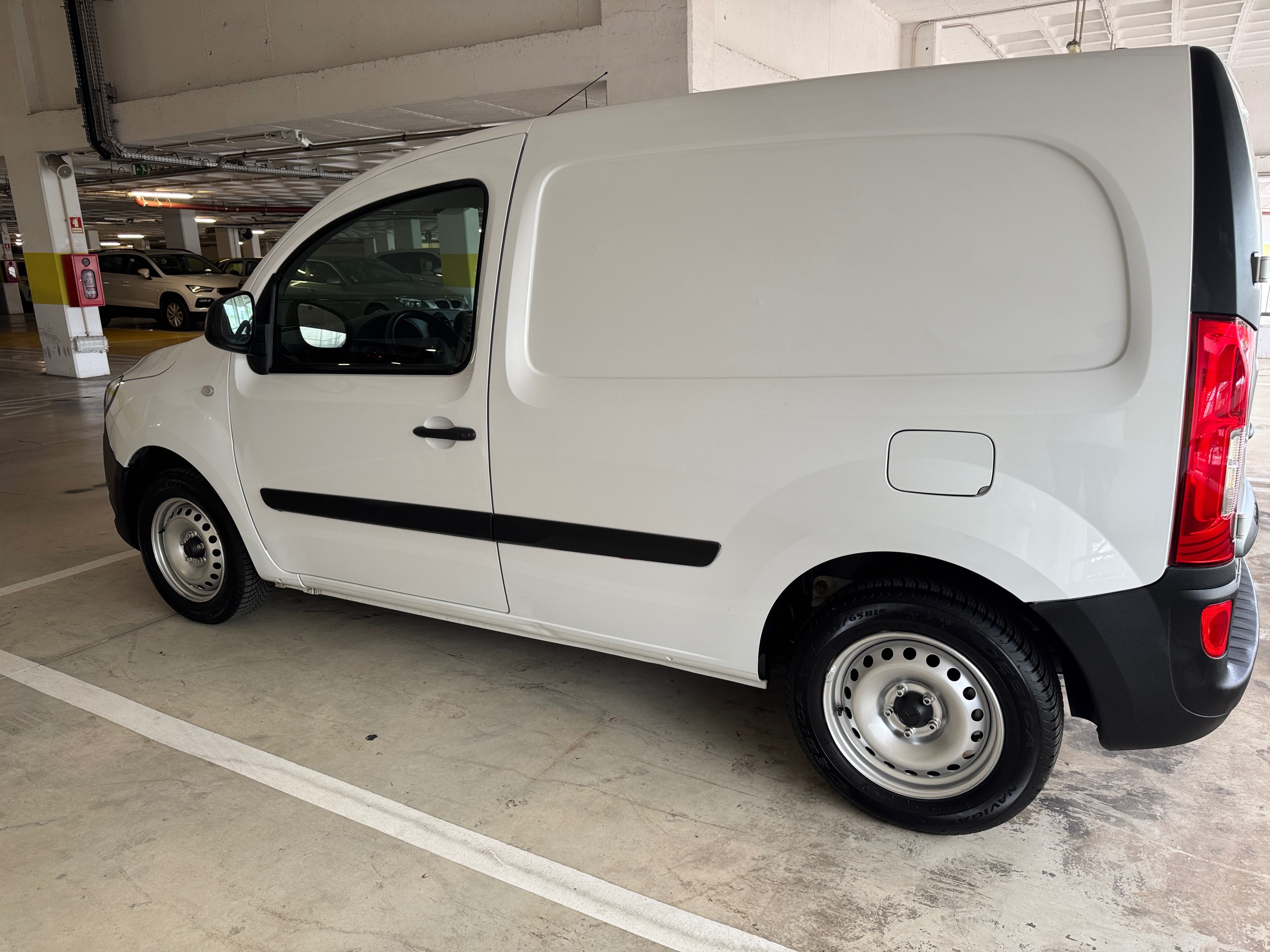 2017 Mercedes Citan 108CDi 141900 kms revisão dia bom estado geral