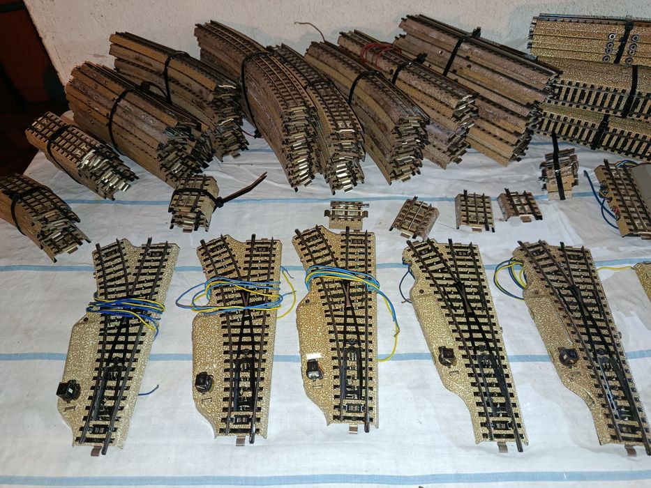 Tory kolejka skala h0 zwrotnice