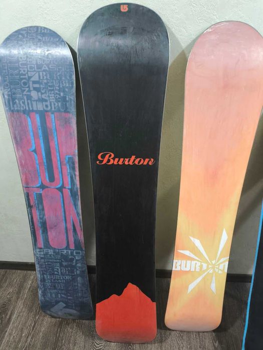 Продаю новый сноуборд Burton Social 142 и три доски б\у (на фото)