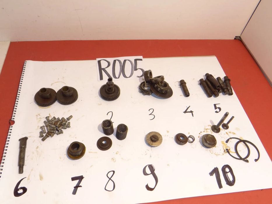 JUNAK M10 , M7 ZĘBATKI KORKI  PROWADNICE INNE CENA ZA CAŁOŚĆ  R005