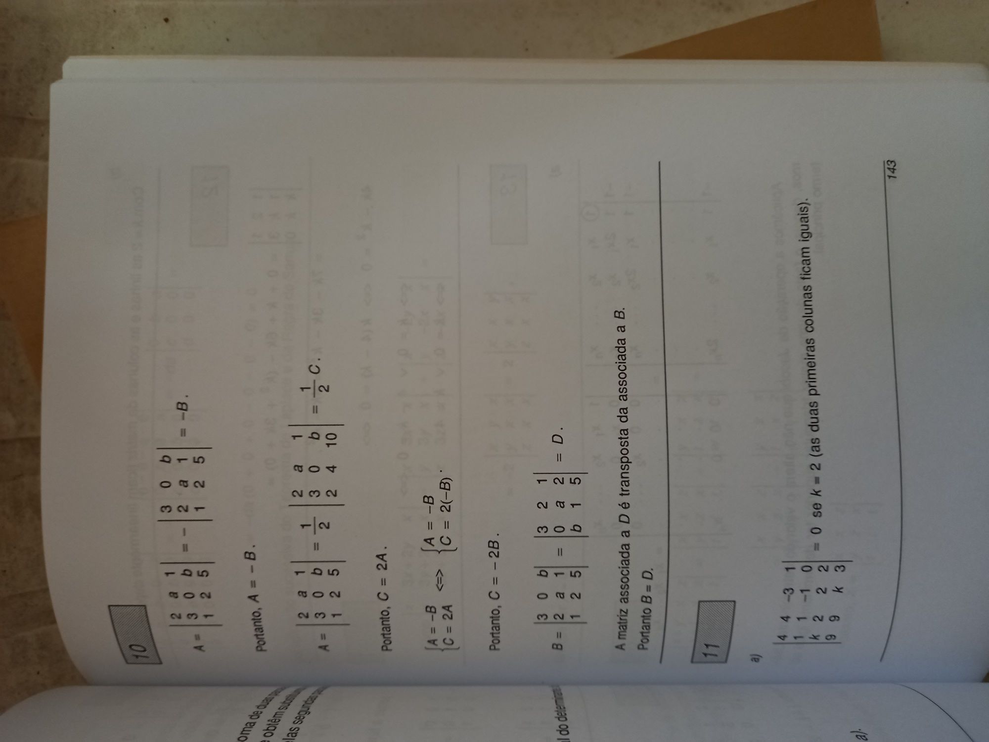 Álgebra Linear - matrizes e determinantes Exercícios