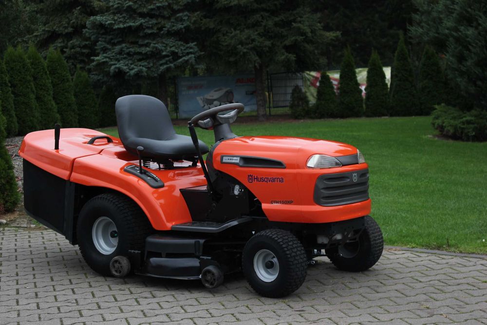 Husqvarna CTH 150 XP CTH150XP Kawasaki V2 TRAKTOREK Kosiarka
