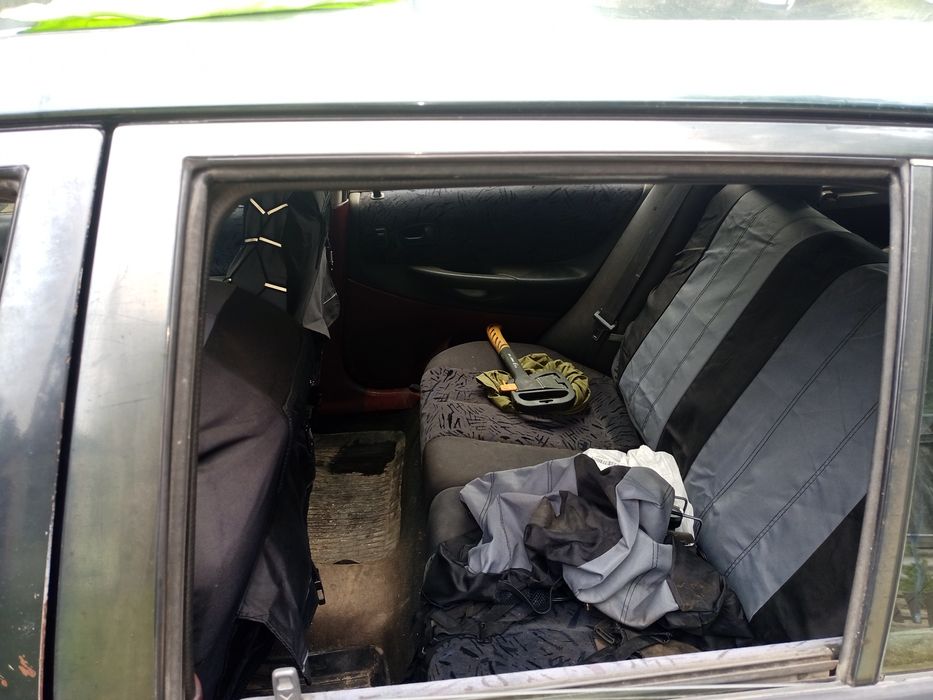 Продам Мазду 323 ф