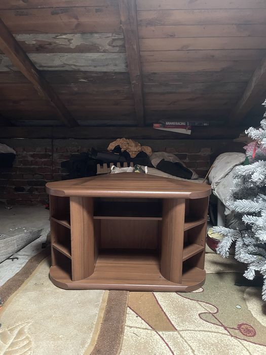 Stolik pod telewizor w bardzo dobrym stanie
