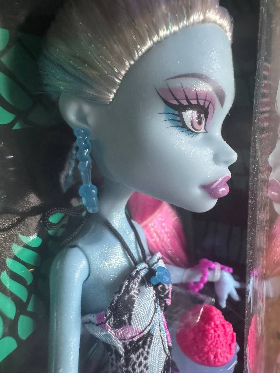 Кукла Monster High Abbey Bominable