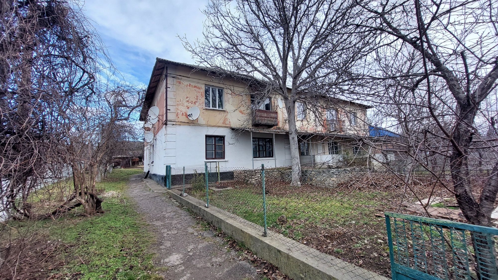 Продам 2-кімнатну квартиру. Вул.Беделя,9. с.Серебрія.
