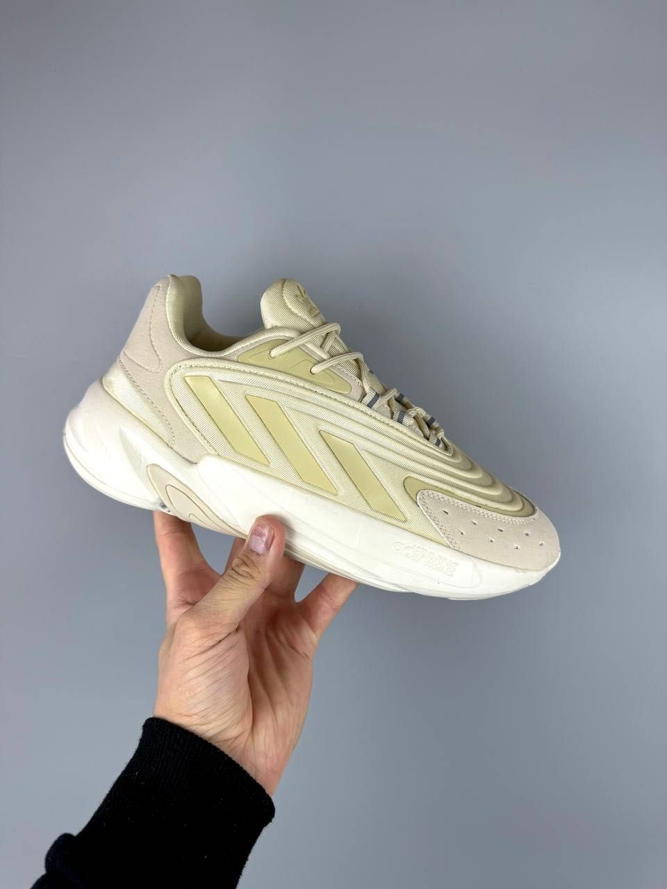 Кросівки Adidas Ozelia Beige, кросовки Адідас Озелія Бежевого кольору