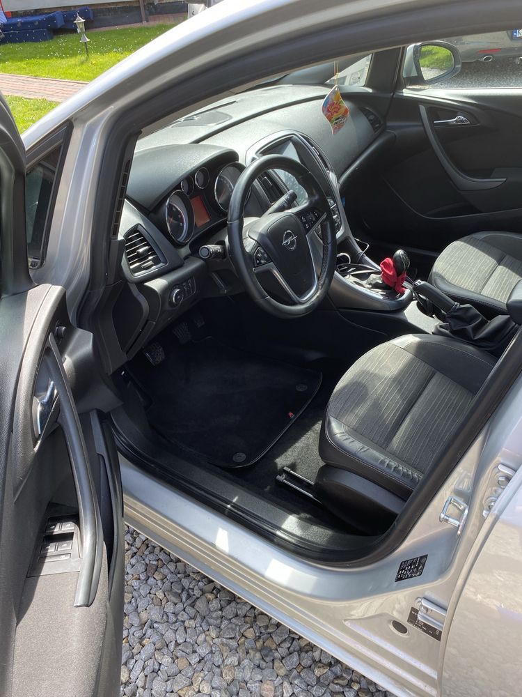 Opel Astra J 1.4turbo LPG 2018r