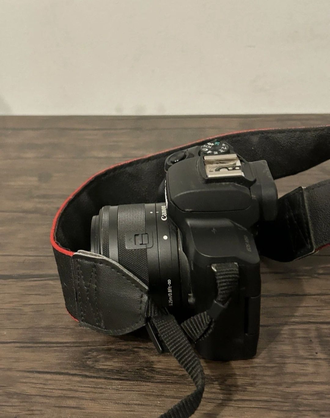 Canon EOS M50 + Lente 15-45mm IS STM