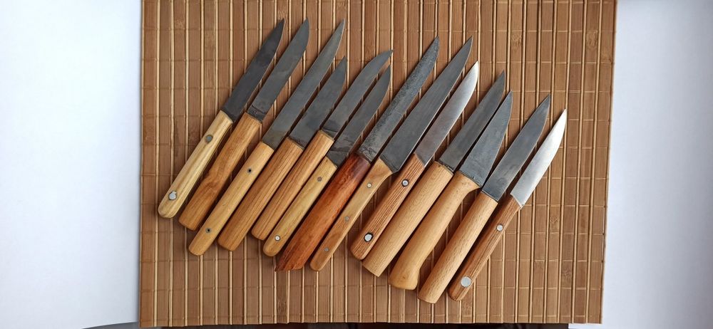 Ножі кухонні. Для лісу та пікніка.