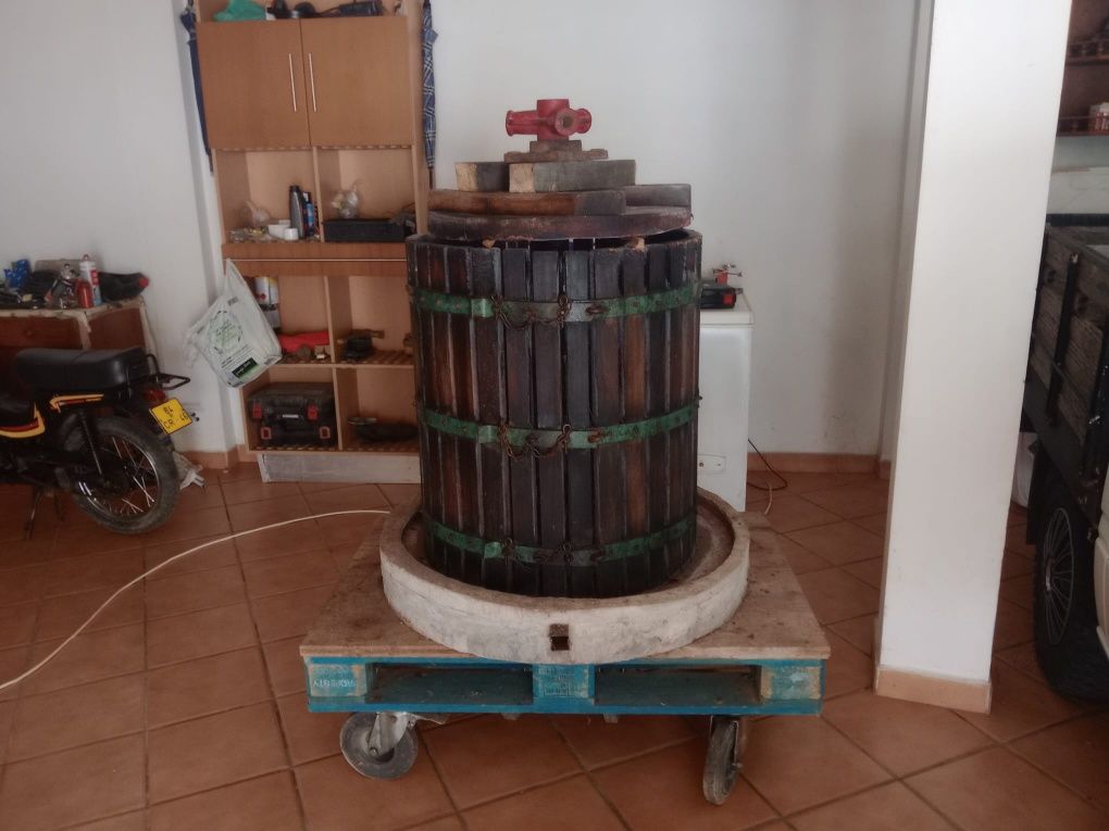 Prensa de vinho.