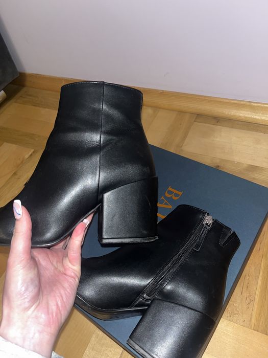 Czarne eleganckie buty botki na klocku rozmiar 38