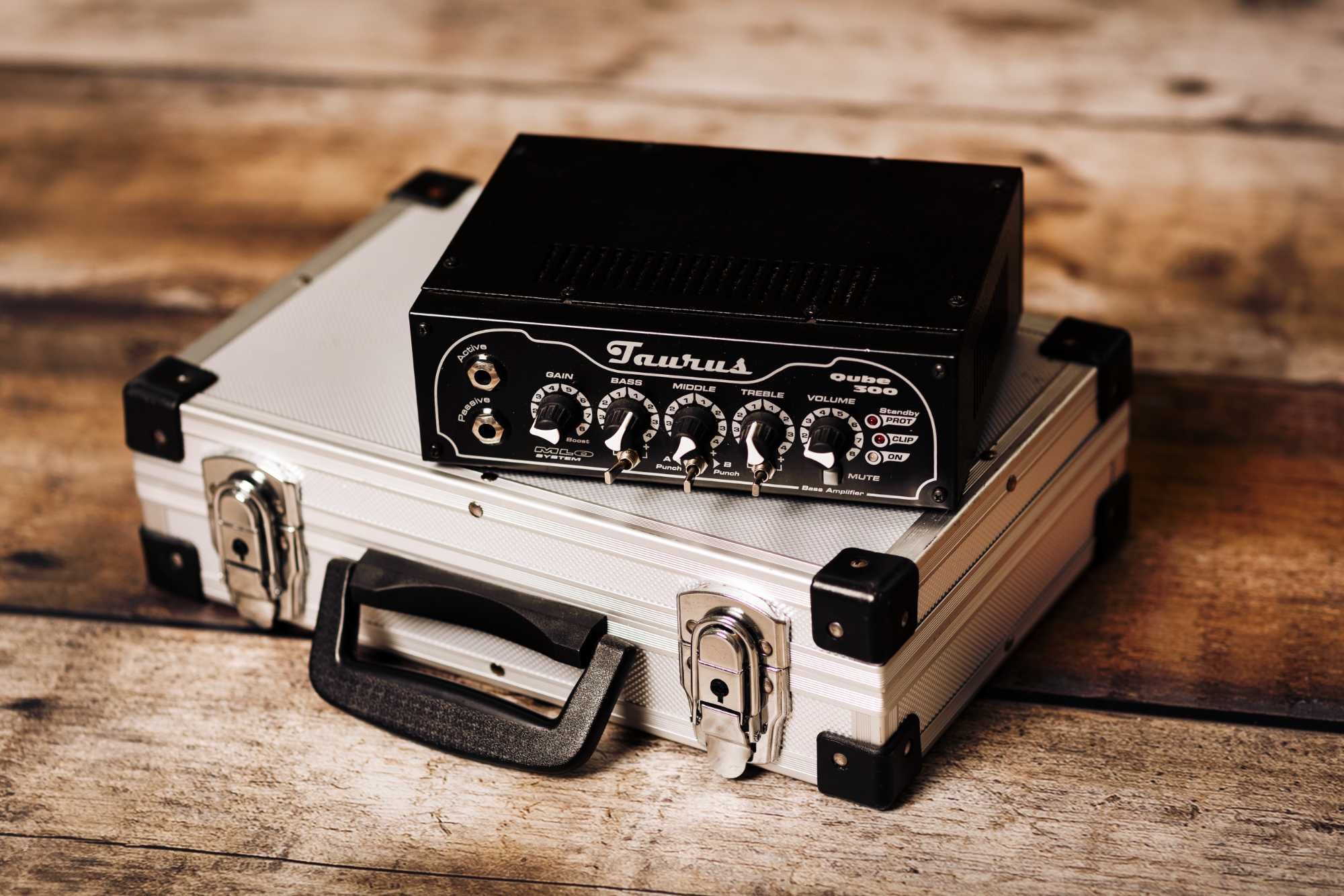 Taurus Qube-300 mini wzmacniacz basowy