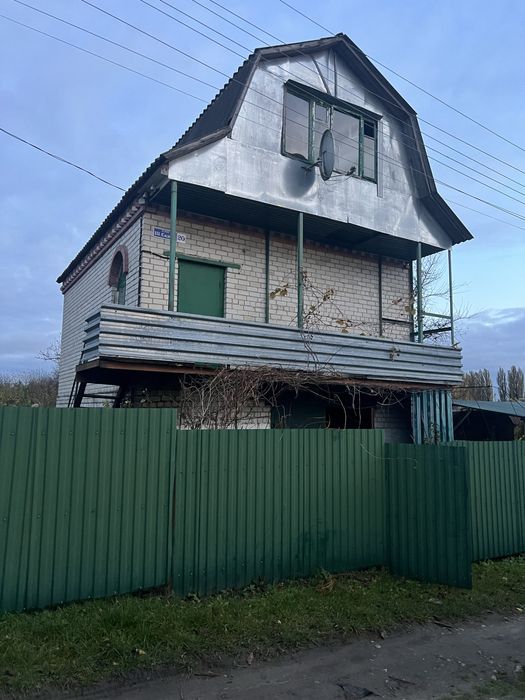 Продам будинок неподалік ресторану «ІІІ Рим»