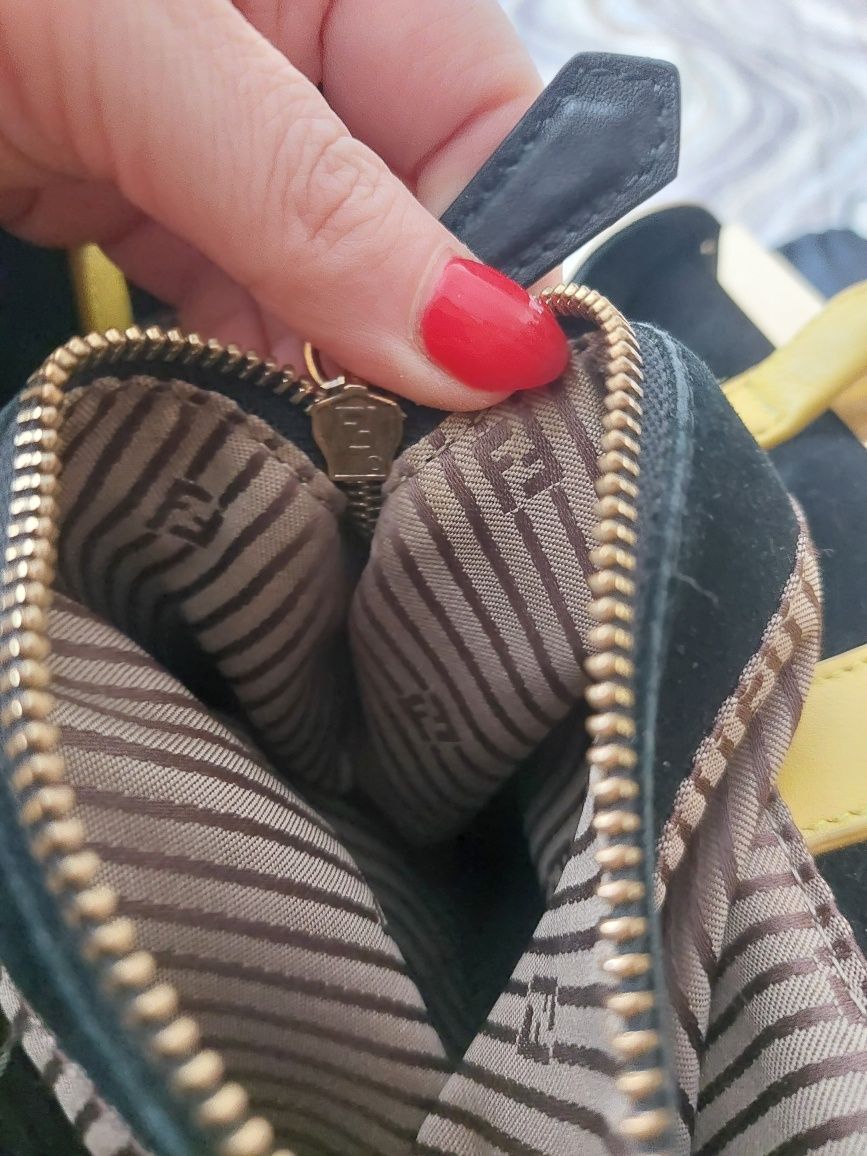 Fendi сумка  кожаная оригинал