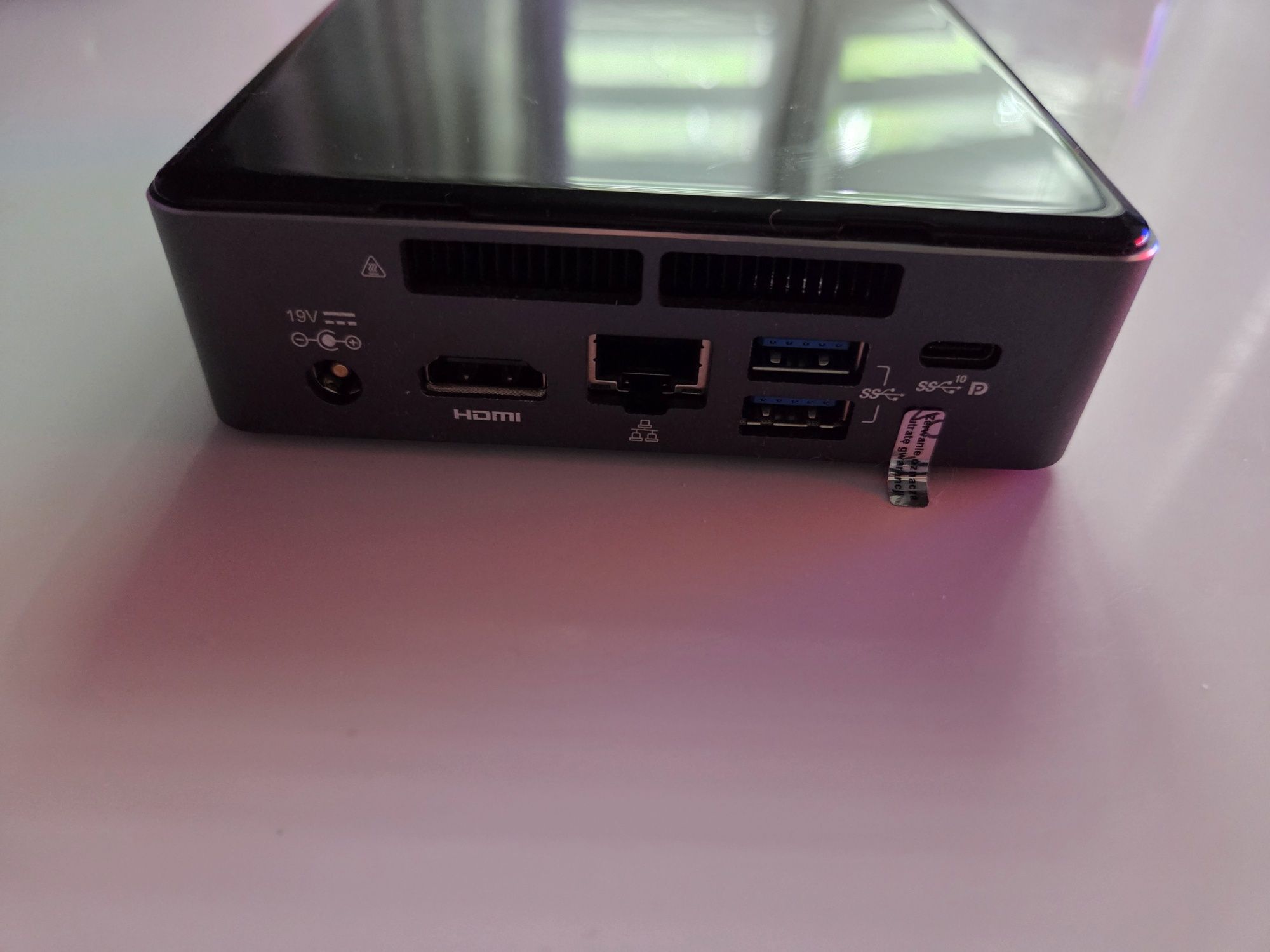 Intel NUC NUC7i3BNK mini PC ASUS Windows 10 Pro