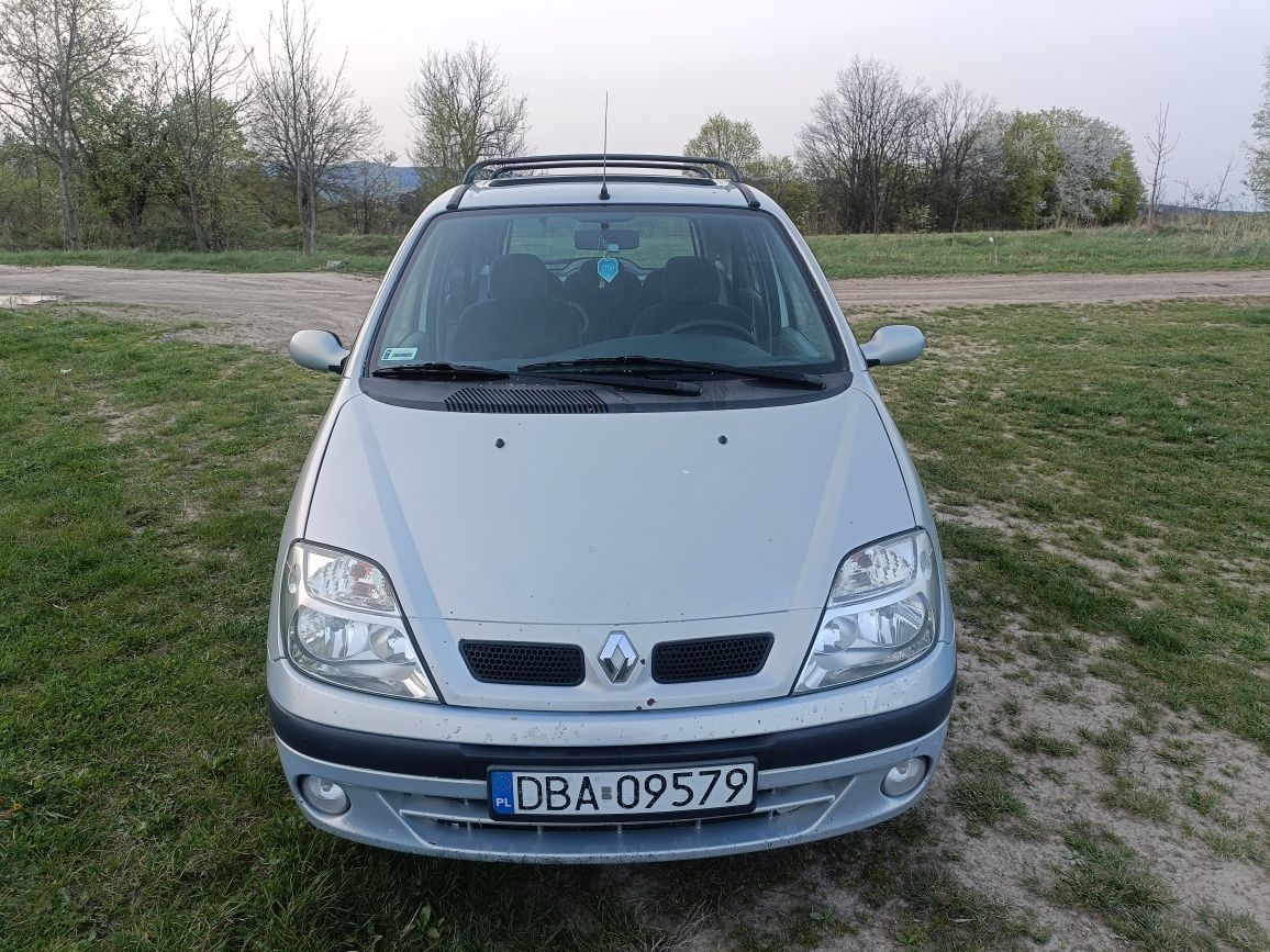 Renault scenic Lift mocny 2.0 LPG sprawna klima Alusy 17"