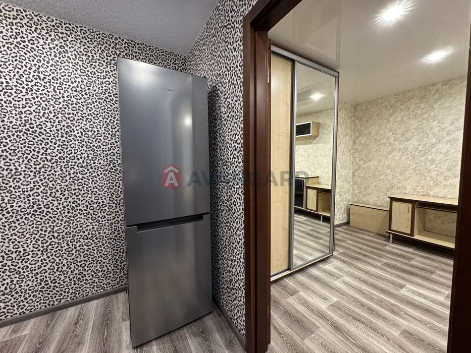 Здається охайна 1 к квартира/Космос