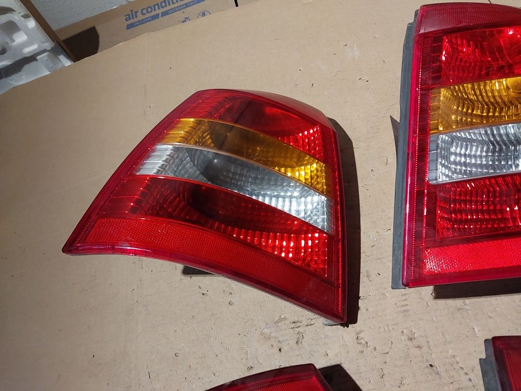 Opel astra G tylna lampa prawa lewa tył hatchback prawy lewy