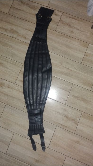 Pas nerkowy skórzany