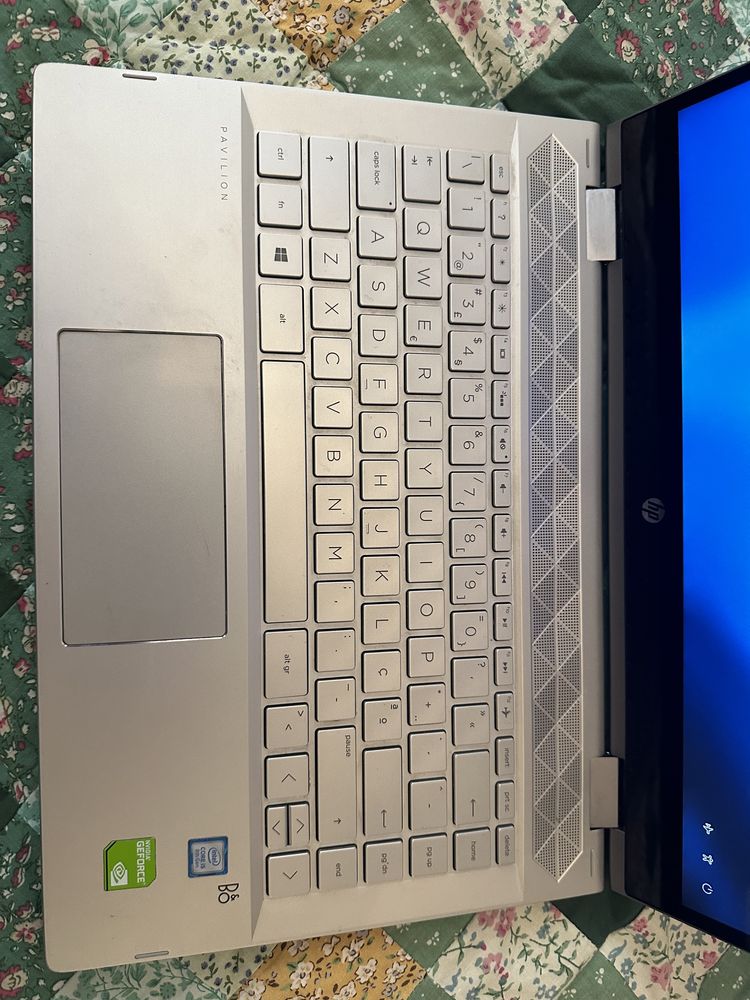 Portatil HP pavillion x360 convertible