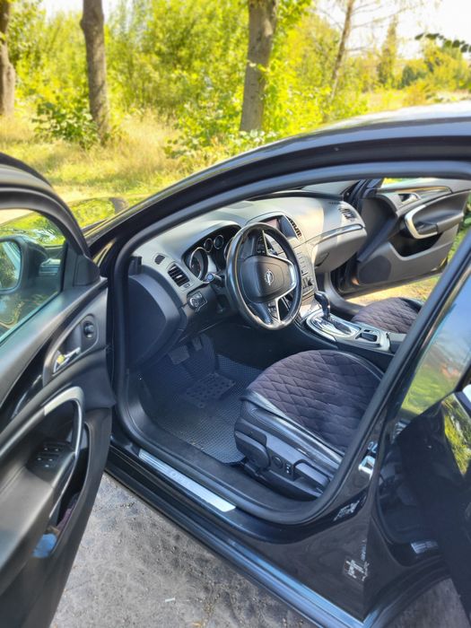 В продажіOpel інсігнія 2010р. 2..0 BITURBO