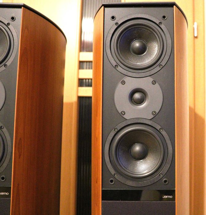 Jamo D590 - Podłogowe kolumny głośnikowe. W-wa.