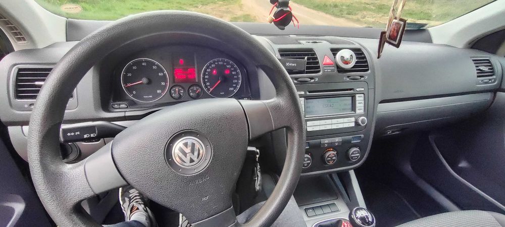 Volkswagen Jetta 1.6 102