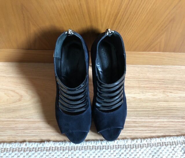 Sapatos salto alto, número 38/39