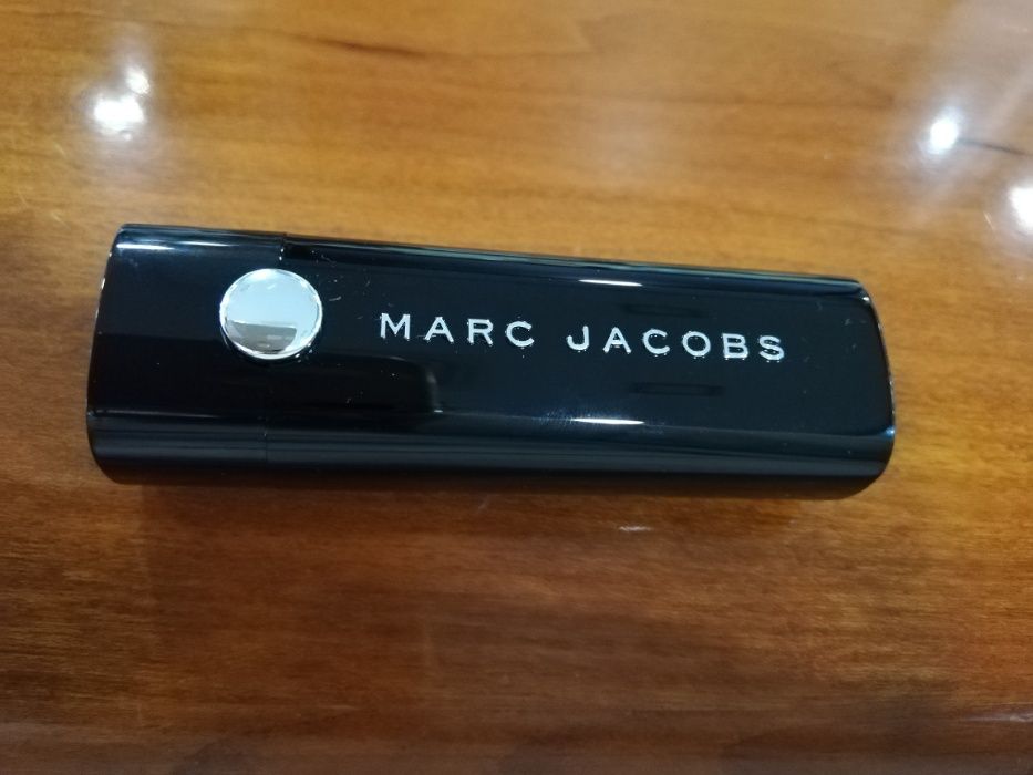 Baton "Marc Jacobs" 108 Have we met - NOVO!
