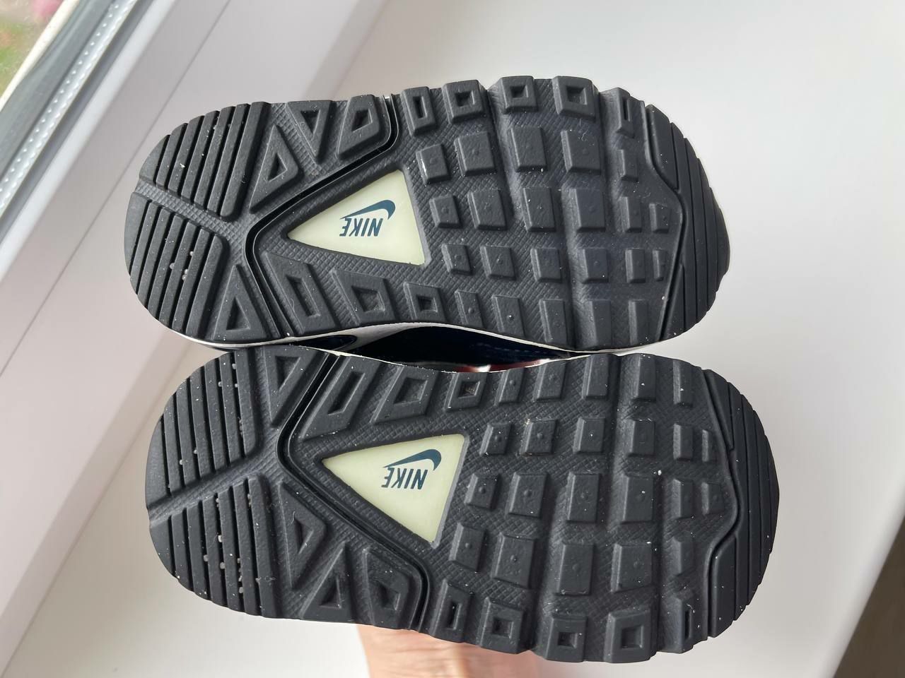 Кроссовки Nike детские