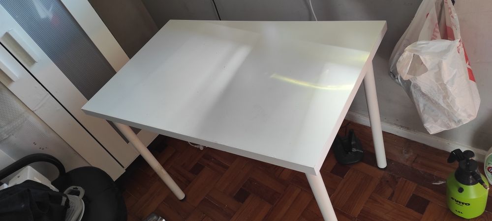Mesa Ikea ótimo estado