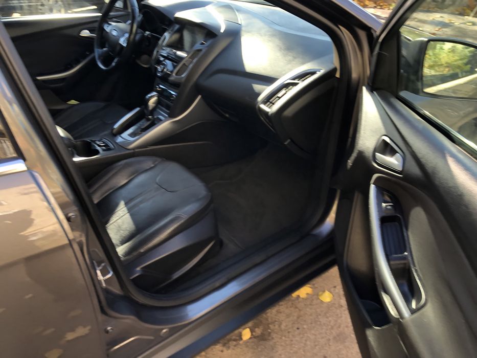 Форд фокус тітанніум2.0і,автомат 2012р