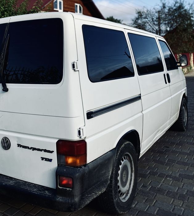 Восьми місне таксі