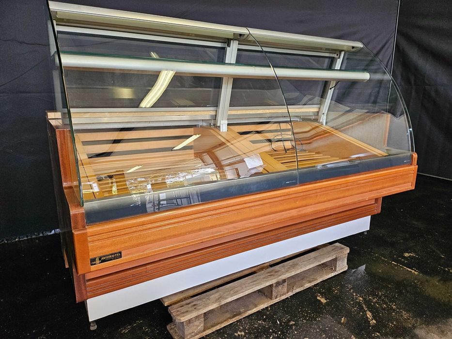 Vitrine neutra para pão e bolos