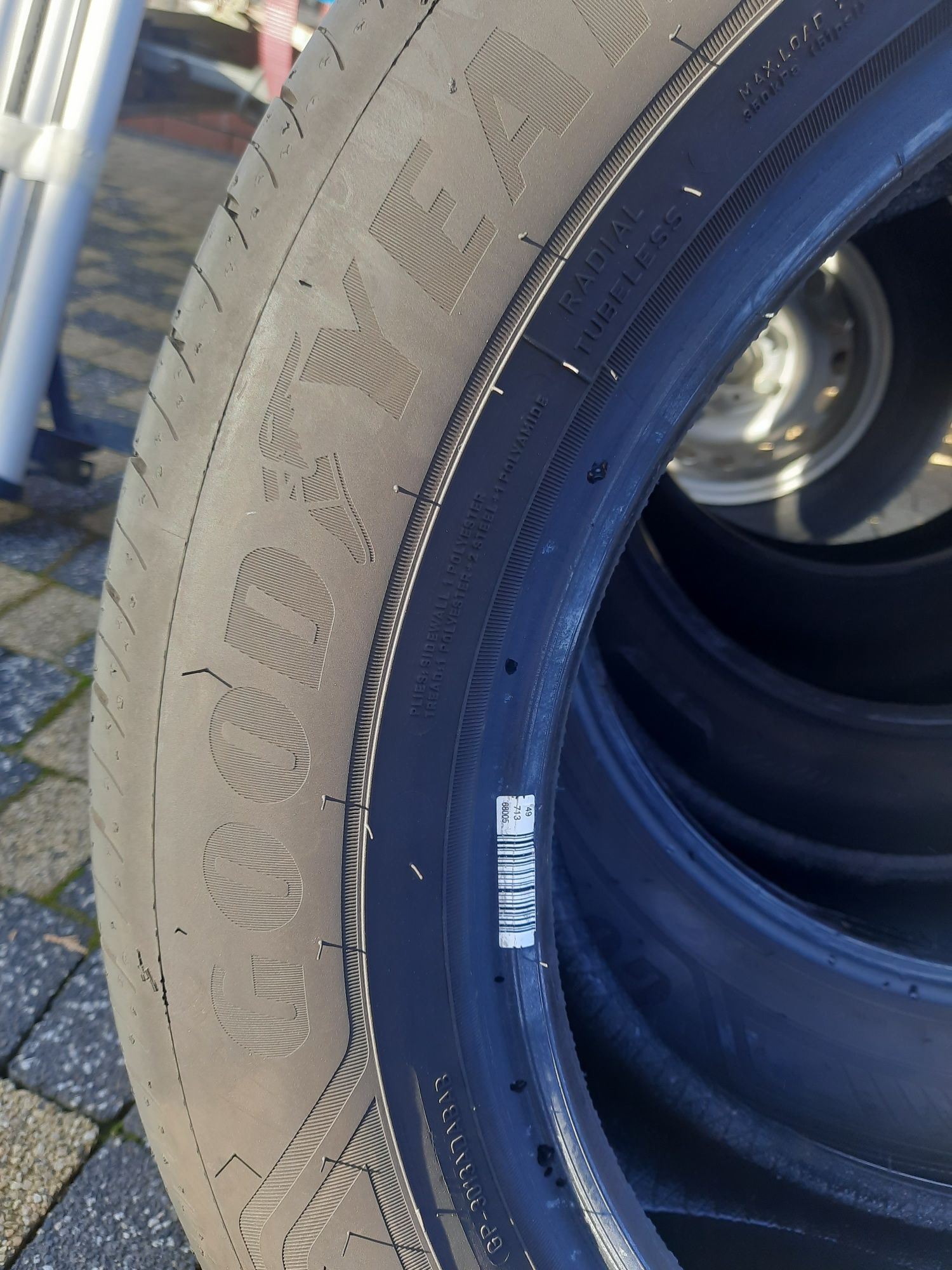 215x60r17 lato goodyear SUV 2022rok IDEALNE