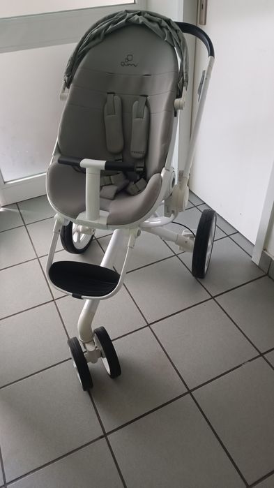 Carrinho de passeio Quinny mood