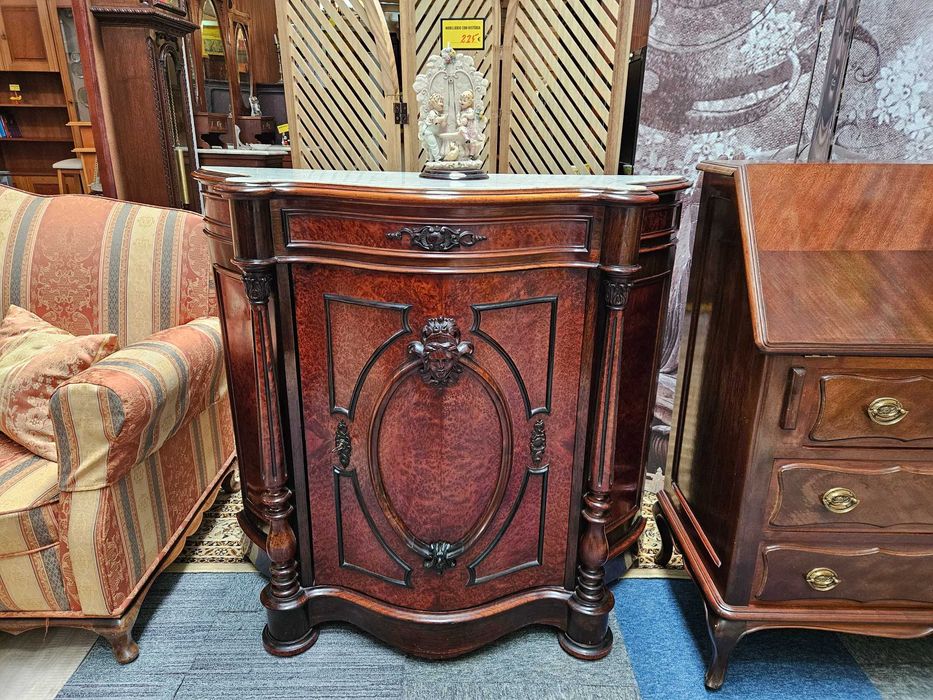 Móvel muito antigo em madeira com tampo em pedra - óptimo es