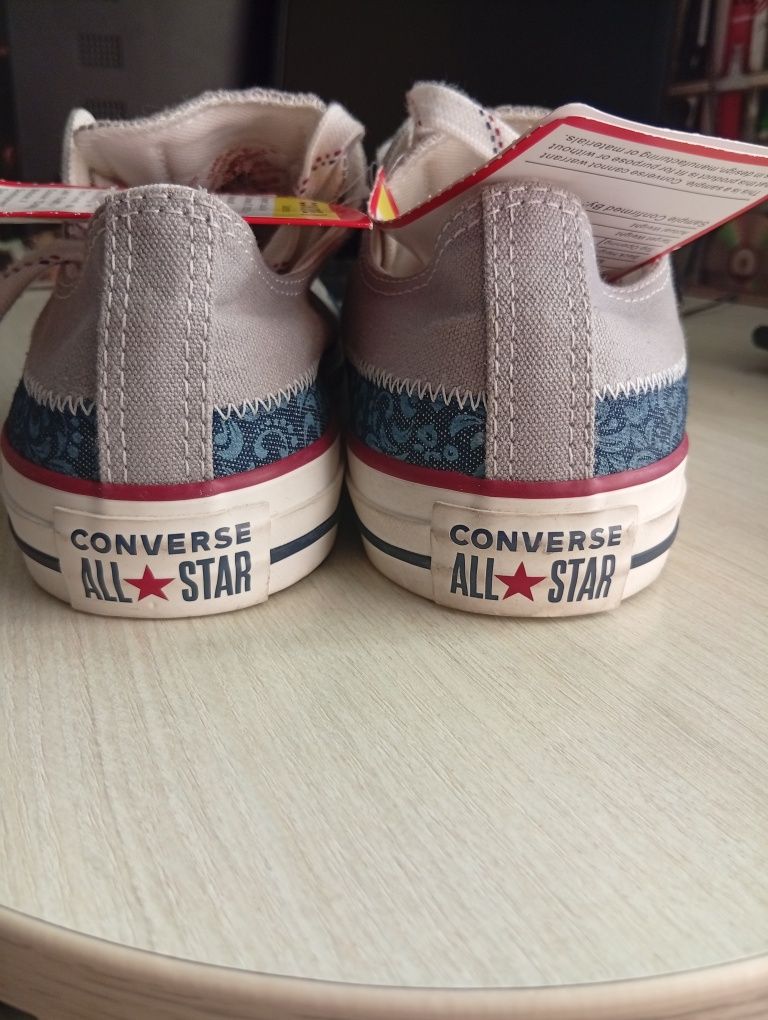 Продам кеди Converse