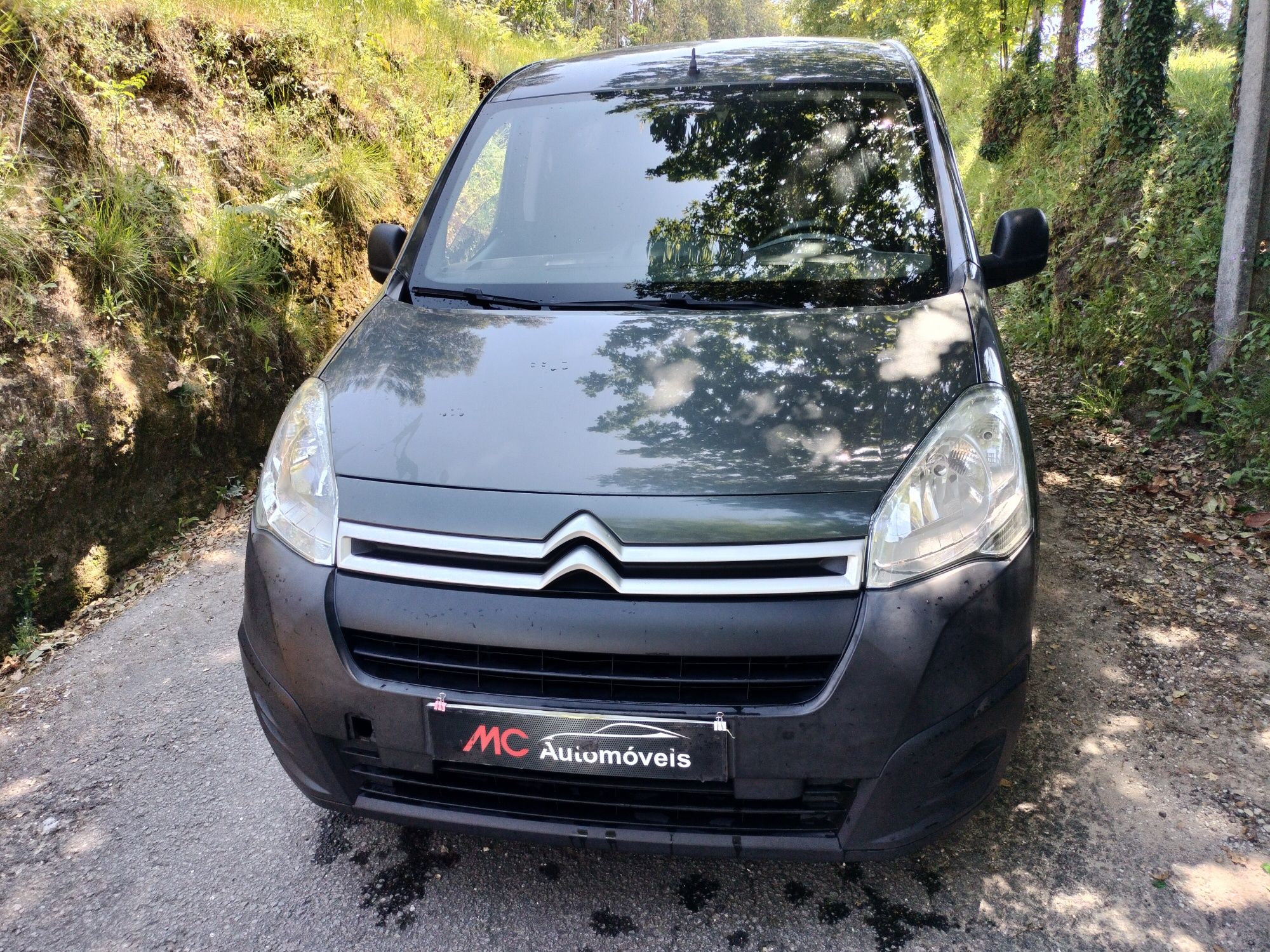 Citroën berligo ano 2017 com 100cv ...com 167 miil km. CINZA