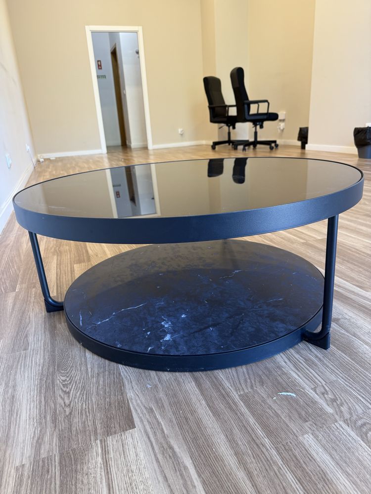 Mesa de centro em vidro