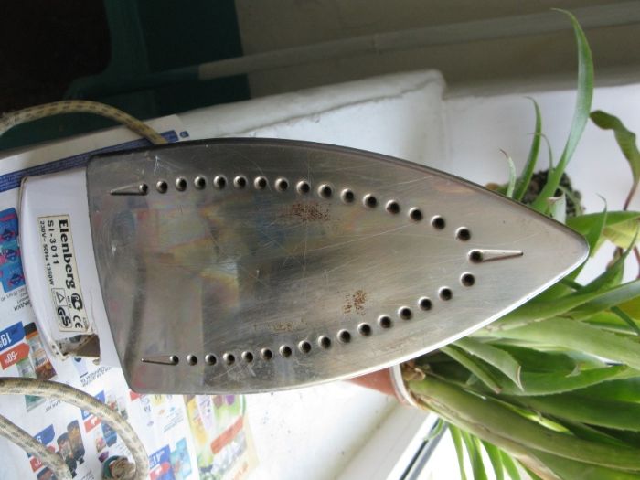 Утюг Elenberg Si-3011