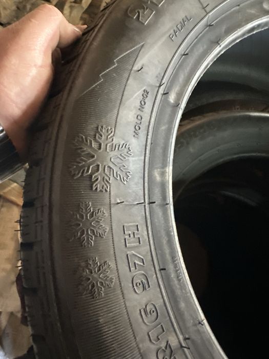 Шини 215 55r16 нові