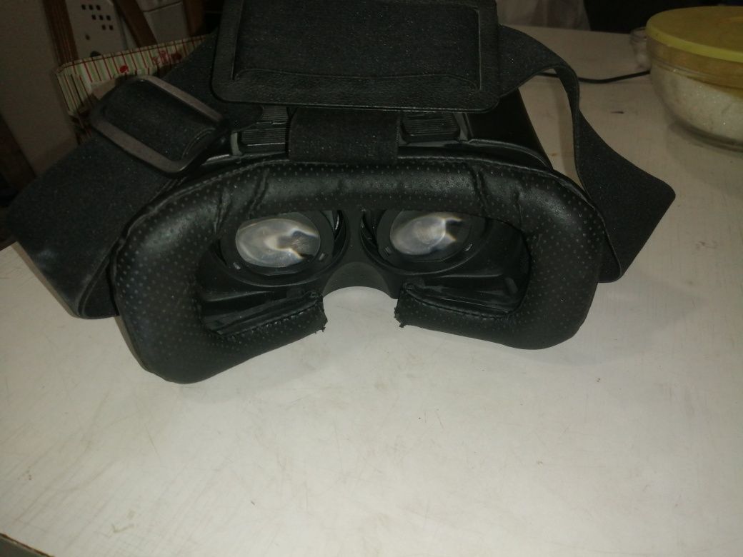 VR BOX (virtual reality glasdes)