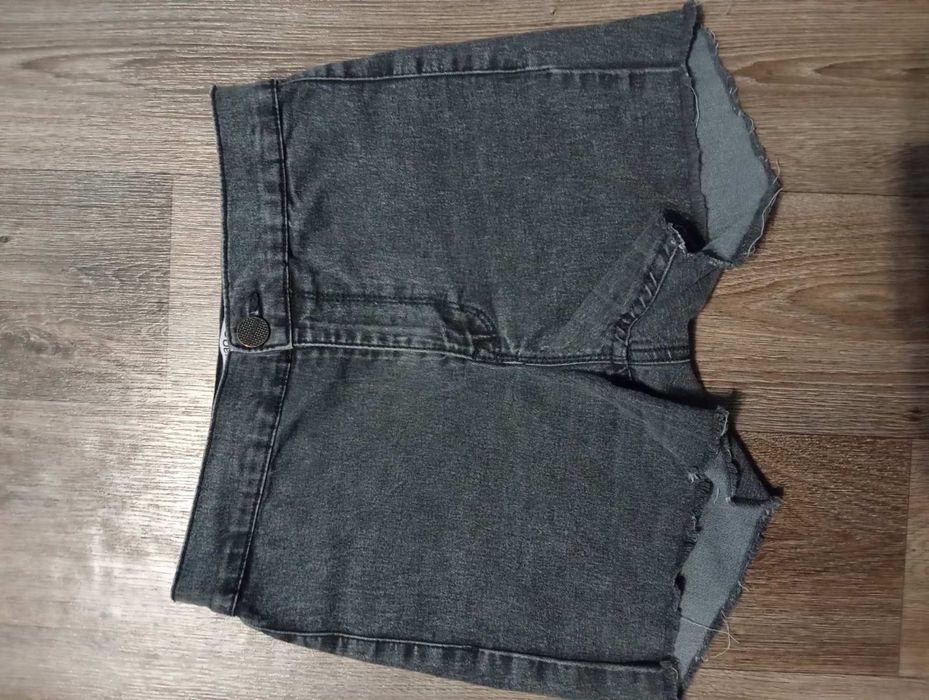 нові джинсові шорти на дівчинку 12-13років
