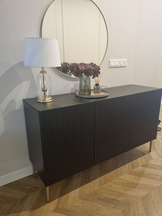 Sprzedam komodę i szafke rtv- komplet