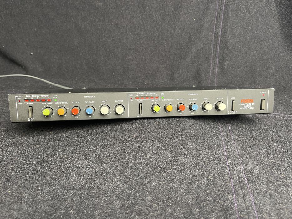 Compressor / Limitador Stereo Vintage Fostex Model 3070