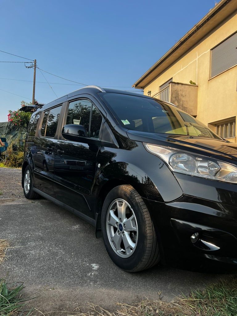 Ford Tourneo Connect como nova
