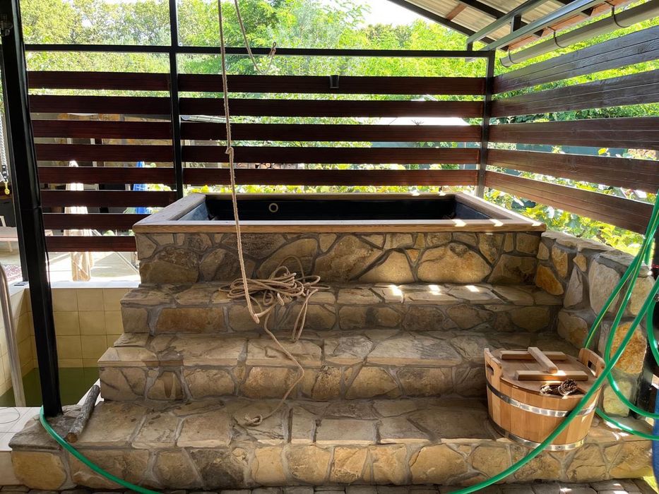 Будиночок у лісі подобово з чаном та банею Ужгород Comfort Family Uzh